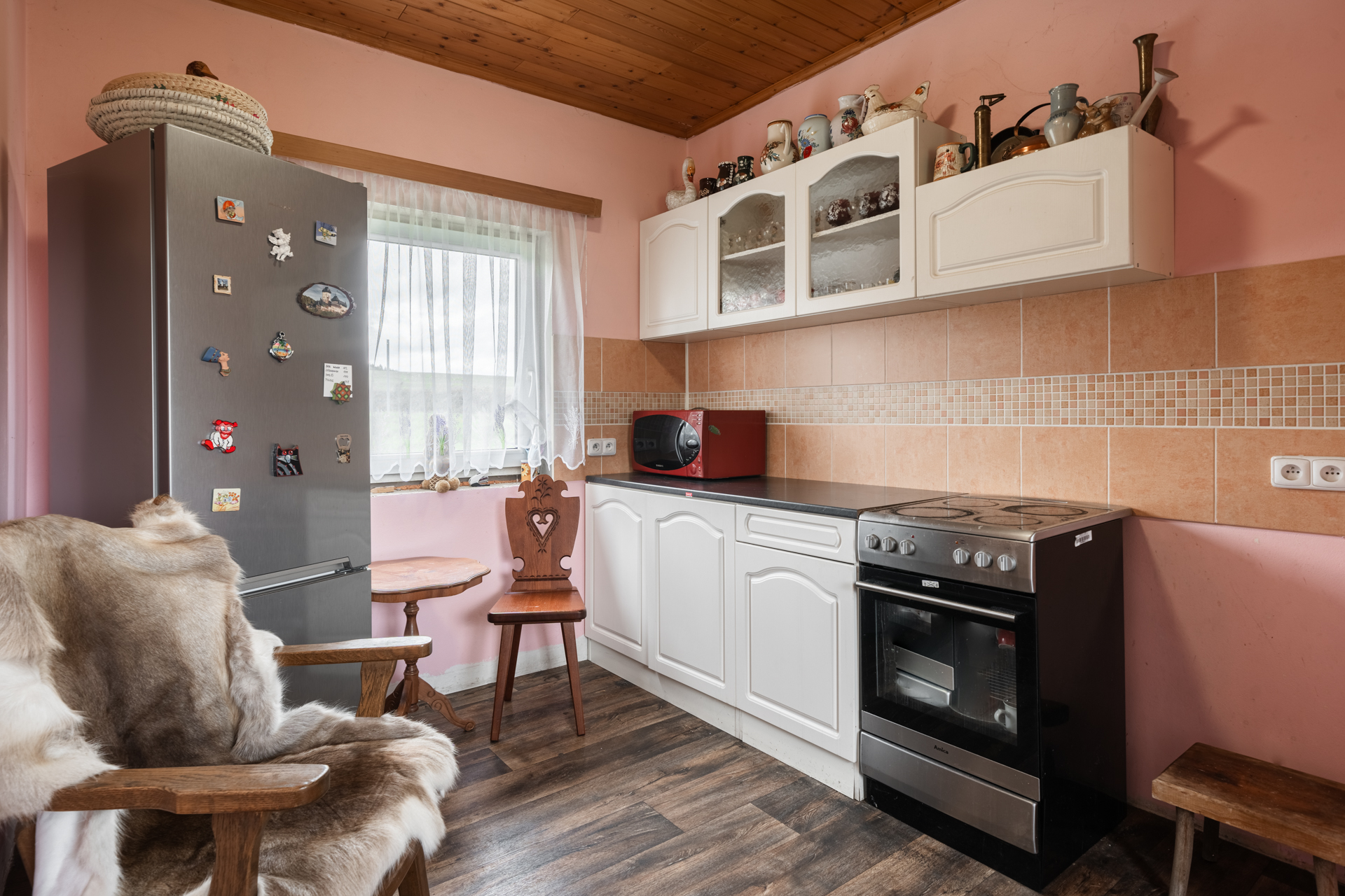 Before - Outdated Kitchen
